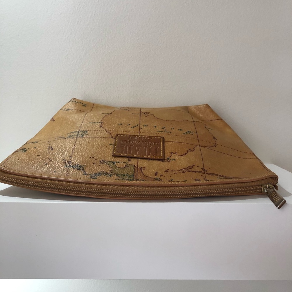 Alviero Martini Pouch - Picture 9 of 12